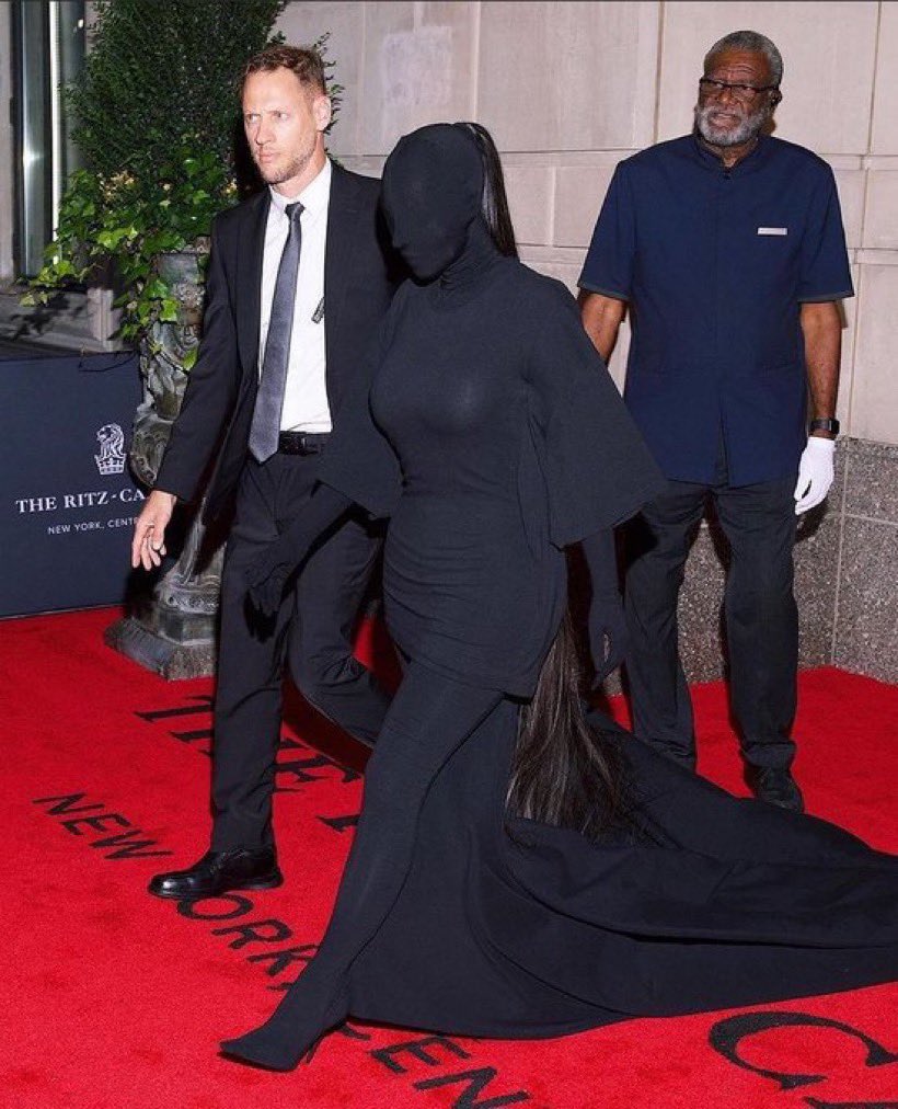 Kim kardashian di met gala 2021